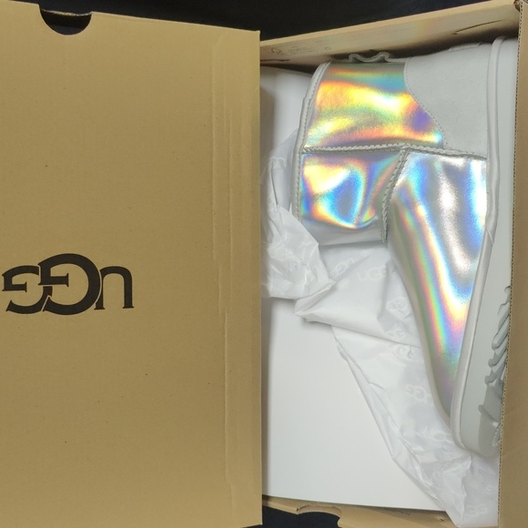 NIB Ugg classic mini iridescent bootie SIZE 7 - Picture 6 of 8